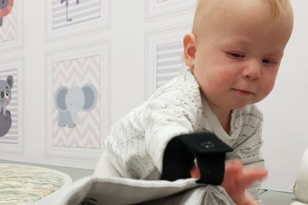 Uvajanje goste hrane pri dojenčku