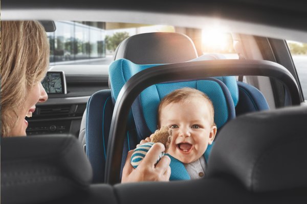 Poskrbite za otrokovo varnost in izberite kakovosten avtosedež