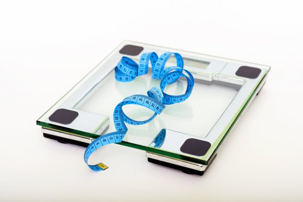 Blog Okrogli trebuščki: Boj s kilogrami