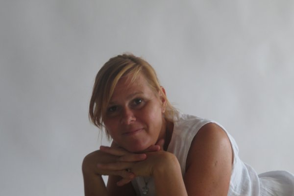 ''Na kateri frekvenci spite?''