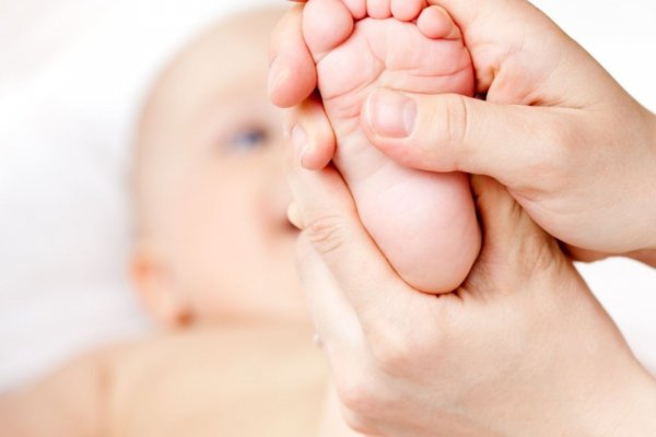 Koristi masaže dojenčka po mednarodni metodi IAIM&reg;