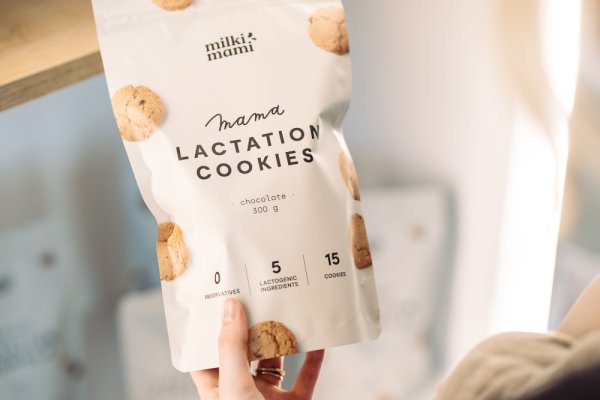 Dojenje: nežnost v trenutkih povezovanja, ki ustvarja moč za mamico in dojenčka